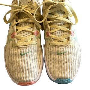 Nike LEBRON WITNESS 6 Women Basketball Shoe